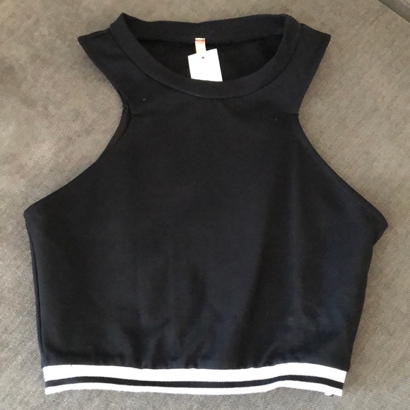 Two piece crop top and skirt - Picture 2 of 5